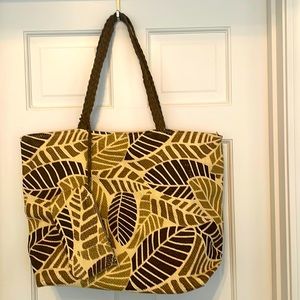 Tote bag with attached purse NWOT